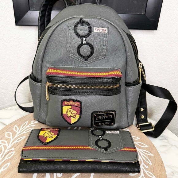 LOUNGE FLY HARRY POTTER , RARE STYLE MINI BACK PACK & MATCHING WALLET - Picture 8 of 11